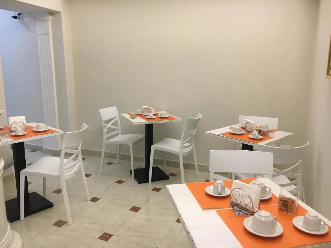Donna Vicenza Bed & Breakfast Неаполь 0*,