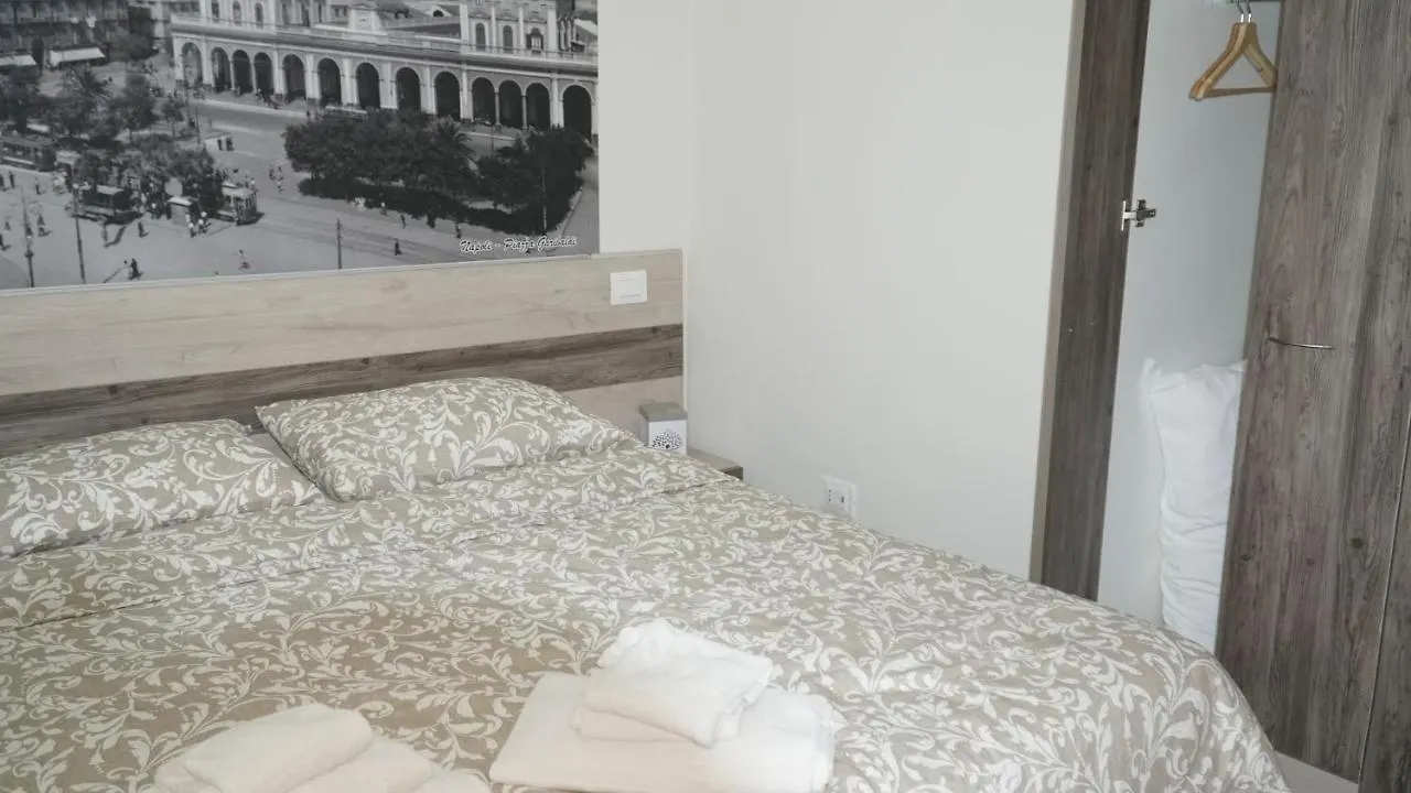 Donna Vicenza Bed & Breakfast Неаполь 0*,  Италия